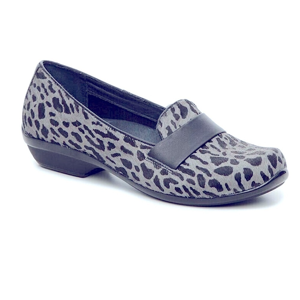 Dansko Oksana Animal Print Calf Hair Loafers EU 40 size 9.5 shoes slip ons